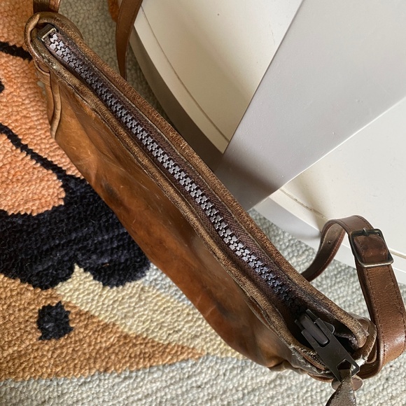 70s/80s I Old Brown Fine Leather Shoulder Bag I Long Island, NY - Picture 5 of 16